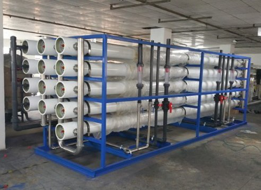 Industrial reverse osmosis water purification.png